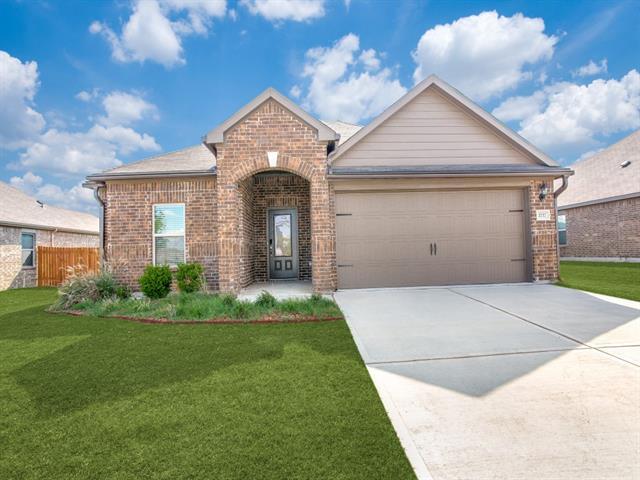 1717 Conley Ln in Crowley, TX - Building Photo