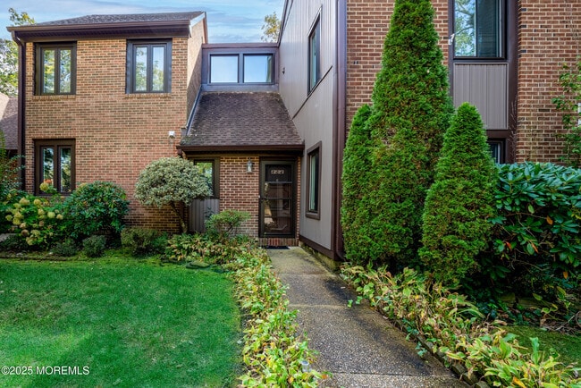property at 904 Schooner Dr