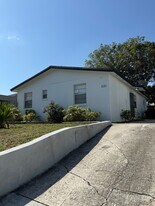 1131 W 26th St in Riviera Beach, FL - Building Photo
