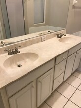1727 San Silvestro Dr in Venice, FL - Foto de edificio - Building Photo