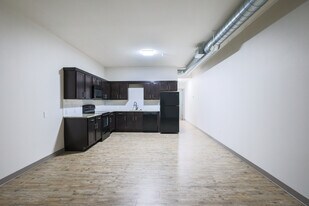 Pinnacle Lofts in Wichita, KS - Building Photo