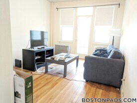 1630 Commonwealth Ave in Boston, MA - Building Photo