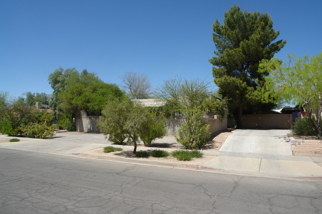 1735-B E 8th St in Tucson, AZ - Building Photo