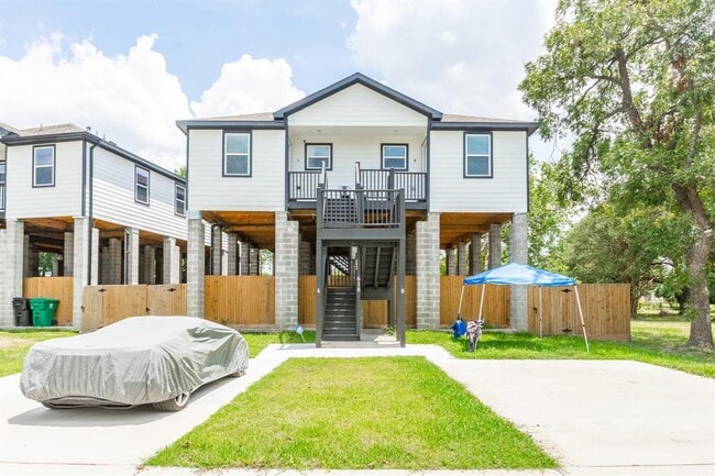 618 Maple Way in Houston, TX - Foto de edificio - Building Photo