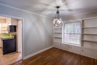 1913 S Sneed Ave in Tyler, TX - Building Photo - Building Photo