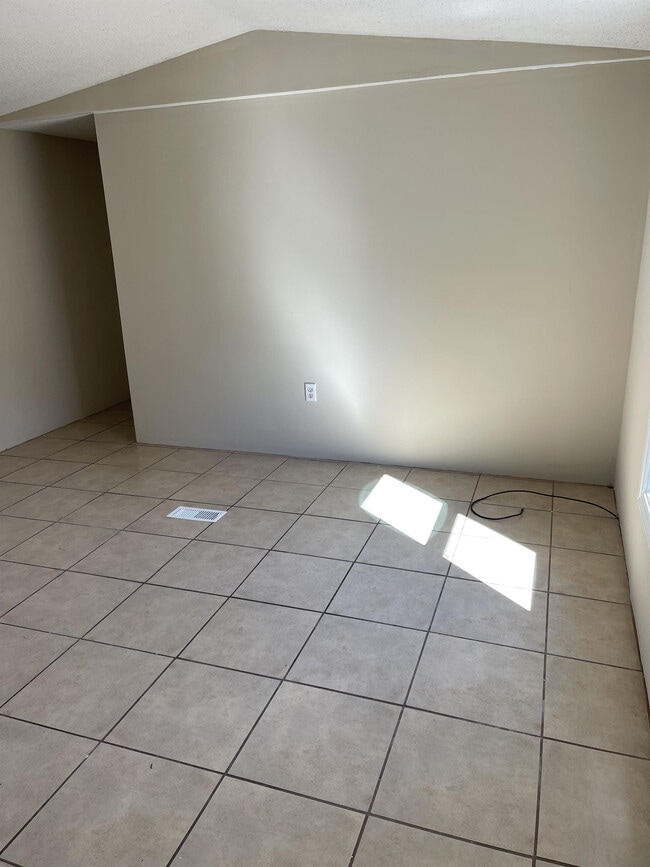 3118 Dudley Rd in West Columbia, SC - Building Photo - Building Photo