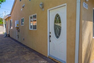 7822 Hazeltine Ave in Los Angeles, CA - Building Photo - Building Photo