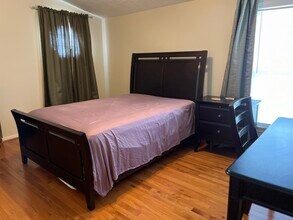 6855 Bellgreen Dr in Houston, TX - Building Photo - Building Photo