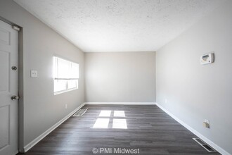 524 W 23rd St-Unit -3 in Indianapolis, IN - Building Photo - Building Photo