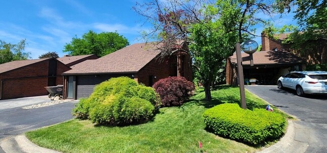 29 Blair Ln