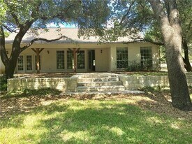 3300 Bob White Dr in Granbury, TX - Building Photo