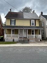 125 N 1st St in Stroudsburg, PA - Building Photo