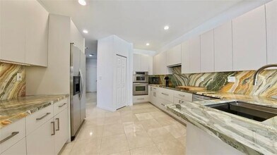 4331 W Tradewinds Ave in Lauderdale-by-the-Sea, FL - Building Photo - Building Photo