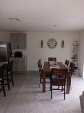 13724 Wineberry Dr, Unit Apt 106 in Dade City, FL - Building Photo - Building Photo