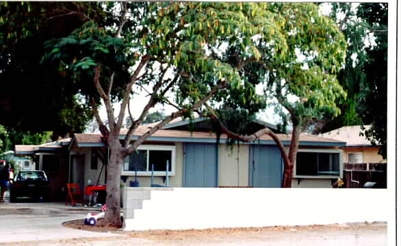 8874-8878 Nye Rd in Ventura, CA - Foto de edificio - Building Photo