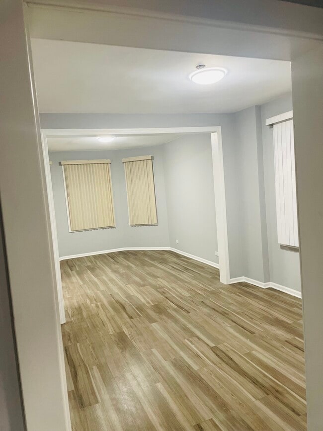 5646 W 22nd Pl, Unit 1