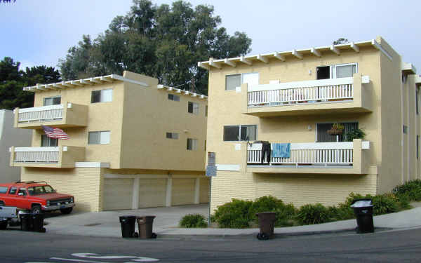 33741 Olinda Dr in Dana Point, CA - Foto de edificio