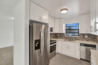 1142 NW 43 Terrace in Lauderhill, FL - Building Photo - Building Photo