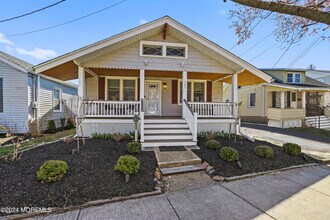 409 13th Ave in Belmar, NJ - Building Photo - Building Photo