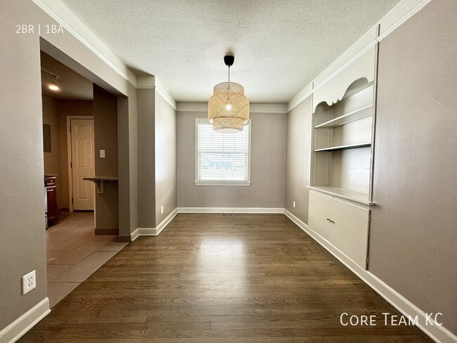 property at 4419 Roanoke Pkwy