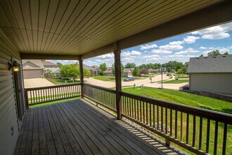 208 Jackal Dr in Columbia, MO - Building Photo - Building Photo