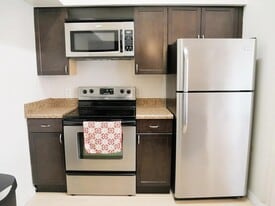 4668 Pembrook Pl, Unit J-203 in Orlando, FL - Building Photo