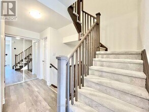 1081 Danforth Rd in Toronto, ON - Building Photo - Building Photo