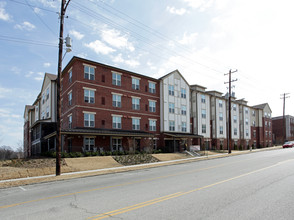 Cleaborn Pointe at Heritage Senior Apartments in Memphis, TN - Building Photo - Building Photo