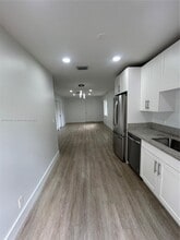 6121 SW 48th Ct in Davie, FL - Building Photo - Building Photo