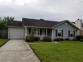 130 Finn Cir in Savannah, GA - Building Photo