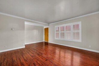 810 Edgewood St, Unit 105 in Inglewood, CA - Building Photo - Building Photo