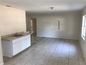 555 E Voorhis Ave in DeLand, FL - Building Photo - Building Photo