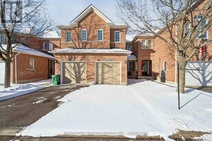 2665 Thomas St in Mississauga, ON - Building Photo