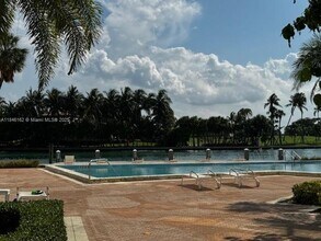 9100 W Bay Harbor Dr in Bay Harbor Islands, FL - Building Photo - Building Photo