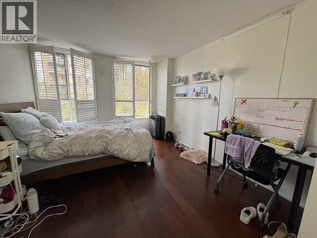 5XXX Hampton Pl in Vancouver, BC - Building Photo - Building Photo