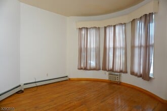 247 Mt Prospect Ave in Newark, NJ - Building Photo - Building Photo