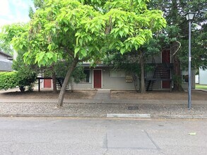 1668 Ferry St in Eugene, OR - Building Photo - Building Photo
