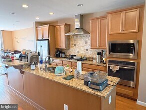 331 Parkview Ave in Gaithersburg, MD - Building Photo - Building Photo