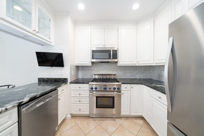 67 Madison St in Hoboken, NJ - Building Photo - Building Photo