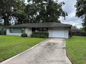 15615 NW 138th Dr in Alachua, FL - Building Photo