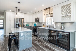 246 Burden St in Prince George, BC - Building Photo