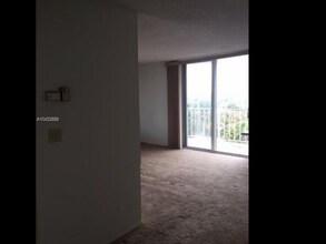 1731 SE 15th St, Unit 603 in Fort Lauderdale, FL - Foto de edificio - Building Photo