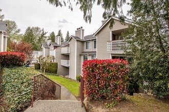 Landis Pointe in Olympia, WA - Building Photo - Building Photo