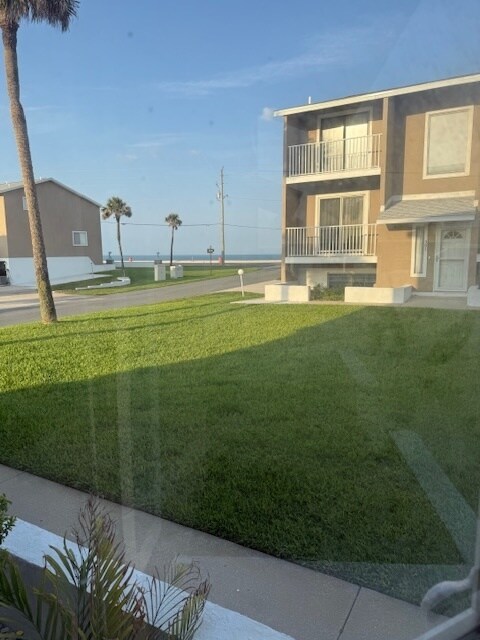 2898 Ocean Shore Blvd in Ormond Beach, FL - Building Photo - Building Photo