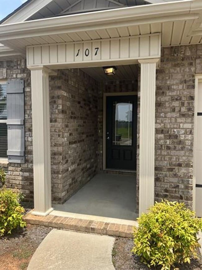 107 Natalie Jane Dr in Hazel Green, AL - Building Photo - Building Photo