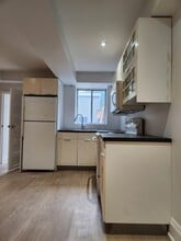 364 Sorauren Av in Toronto, ON - Building Photo - Building Photo