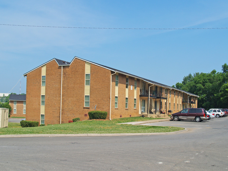 Fallbrook Apartments in Nashville, TN - Foto de edificio