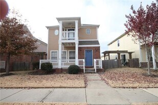 587 N Tennyson Ln in Fayetteville, AR - Building Photo