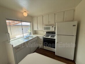302 Calvin St in Taft, CA - Building Photo - Building Photo