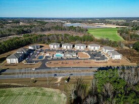 120 Grove Cir in Lillington, NC - Building Photo